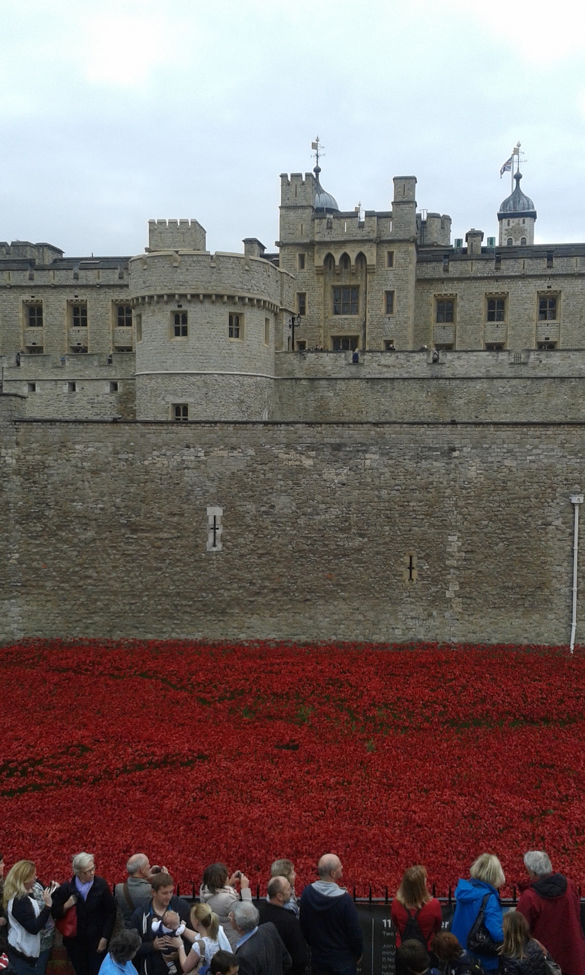 As a powerful visual commemoration to mark the First World War Centenary in 2014, visitors to London were able to experience a major artistic installation entitled 'Blood Swept Lands and Seas of Red' at the Tower of London from Aug. 5 to Nov. 11. The dry moat of the Tower of London was filled with 888,246 poppies, one for each British and Colonial fatality during the war. The ceramic poppies were all sold and the money raised was in excess of £11 million, to be shared equally amongst a group of carefully selected Service charities. (U.S. Air Force photo/Tech. Sgt. Eric Burks)