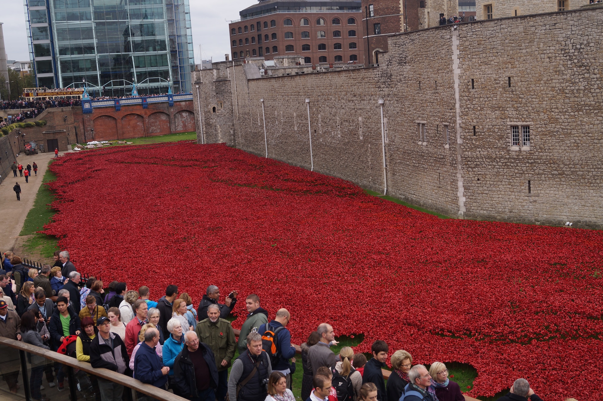 As a powerful visual commemoration to mark the First World War Centenary in 2014, visitors to London were able to experience a major artistic installation entitled 'Blood Swept Lands and Seas of Red' at the Tower of London from Aug. 5 to Nov. 11. The dry moat of the Tower of London was filled with 888,246 poppies, one for each British and Colonial fatality during the war. The ceramic poppies were all sold and the money raised  exceeded £11 million, to be shared equally amongst a group of carefully selected Service charities. (U.S. Air Force photo/Tech. Sgt. Eric Burks)
