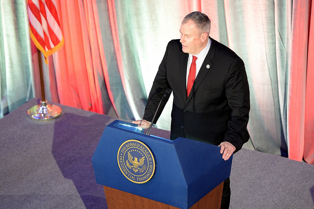 Deputy Defense Secretary Bob Work provides the closing keynote remarks at the 3rd Annual Reagan National Defense Forum at the Ronald Reagan Presidential Library in Simi Valley, Calif., Nov. 8, 2015. DoD photo by U.S. Army Sgt. 1st Class Clydell Kinchen