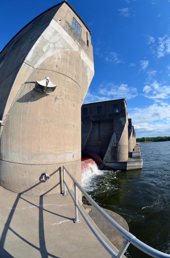 MINNESOTA CITY, Minn.—U.S. Army Corps of Engineers, St. Paul District, divers conduct periodic inspections at Lock and Dam No. 5 on the Mississippi River near Minnesota City, Minn., Sept. 18, 2012. The Corps’ divers work in very low visibility and feel their way around the entire structure. The inspections are a part of the Corps’ effort to maintain the 9-foot navigation channel at the 13 locks and dams within the district’s boundaries. Keeping this system open is vital to the nation’s economy.  In 2010, 16.2 million tons of commodities were shipped on the Mississippi River within the St Paul District’s area of operation, including 8 million tons of grain grown in the Upper Midwest. The industries making these shipments saved nearly $384 million by using the inland waterways instead of overland shipping methods.