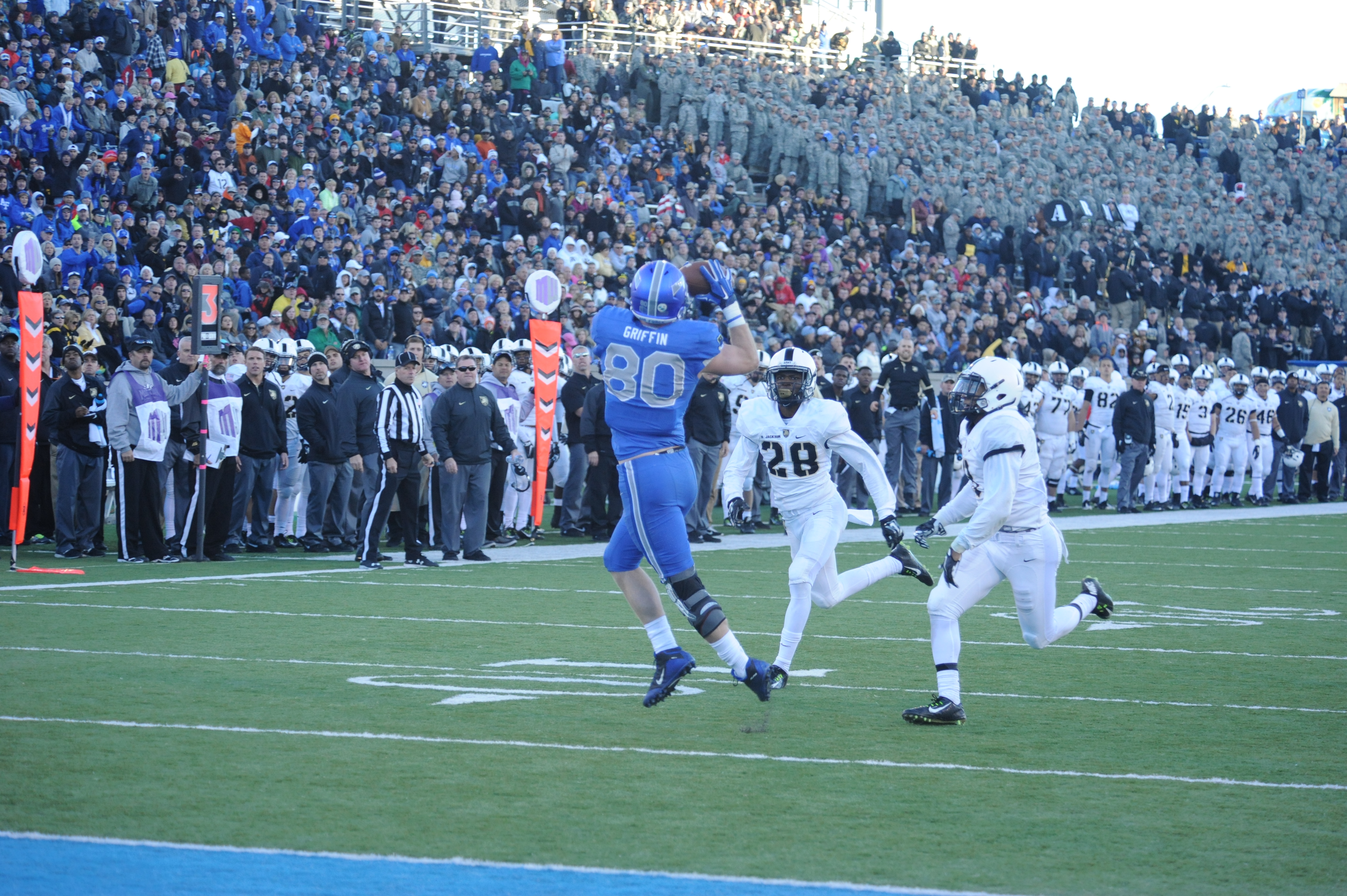 Air Force wins 203 defensive battle against Army > United States Air