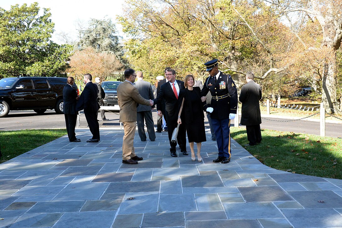 Defense Secretary Ash Carter and his wife, Stephanie, arrive at the 62nd annual national Veterans Day observance at Arlington National Cemetery in Arlington, Va., Nov. 11, 2015. DoD photo by U.S. Army Sgt. 1st Class Clydell Kinchen

