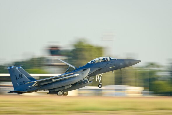 An U.S. Air Force F-15E Strike Eagle from the 48th Fighter Wing based at RAF Lakenheath, UK, lands Nov. 12, 2015 at Incirlik Air Base, Turkey. The U.S. Air Forces in Europe and Air Forces Africa F-15Es deployed to Incirlik AB as a part of Operation Inherent Resolve in coordination with the Turkish Government and to reinforce the counties' shared commitment to the fight against ISIL in Iraq and Syria. This dual-role fighter jet is designed to perform air-to-air and air-to-ground missions in all weather conditions. (U.S. Air Force photo by Airman 1st Class Cory W. Bush/Released) 