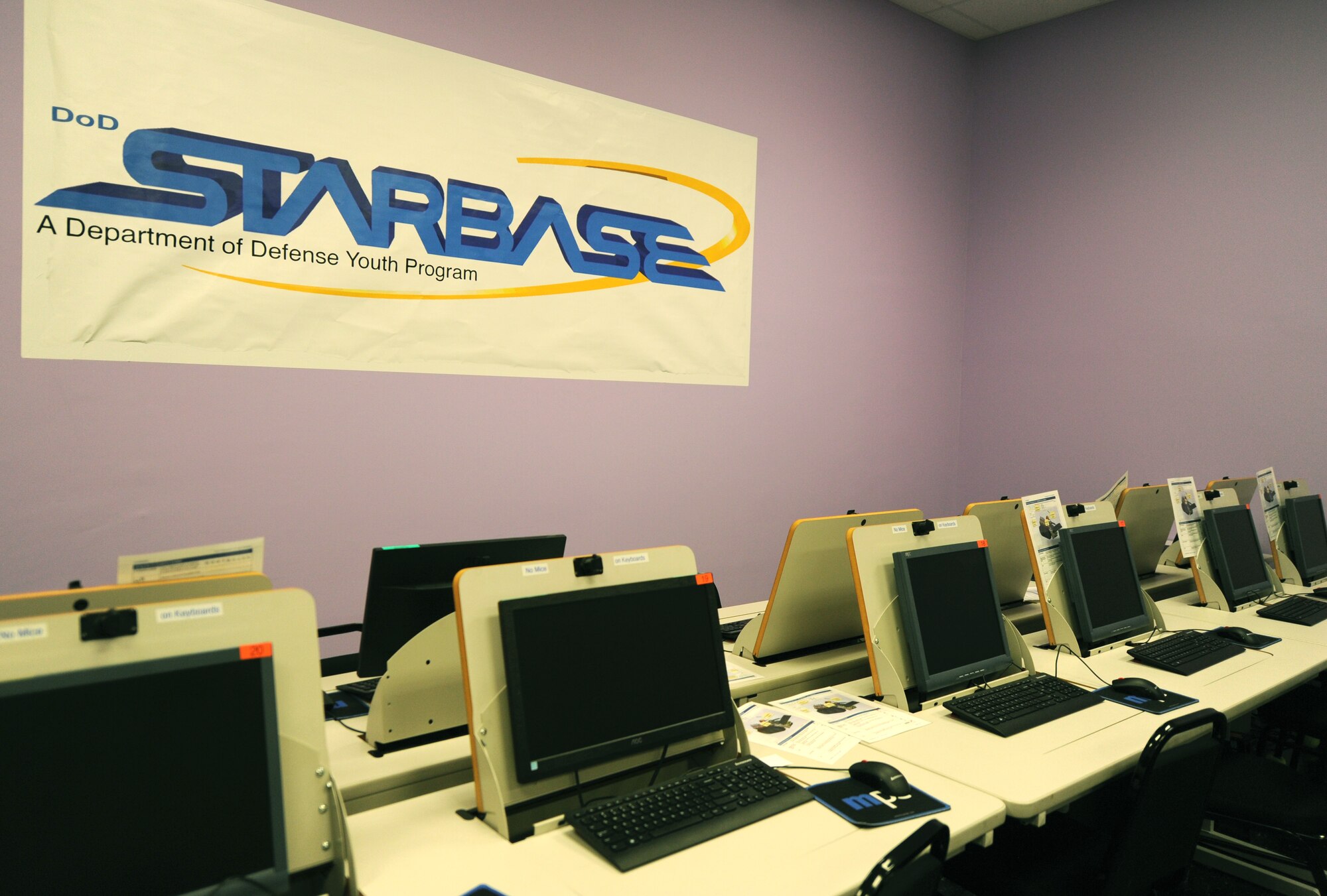 STARBASE Robins hosted a ribbon-cutting ceremony to introduce four new classrooms Nov. 6, 2015 at the Museum of Aviation, Robins Air Force Base, Georgia. The new classrooms consisted of a new computer lab and an innovation lab that houses 3D printers. (U.S. Air Force photo by Staff Sgt. Sarah Hanson/RELEASED)