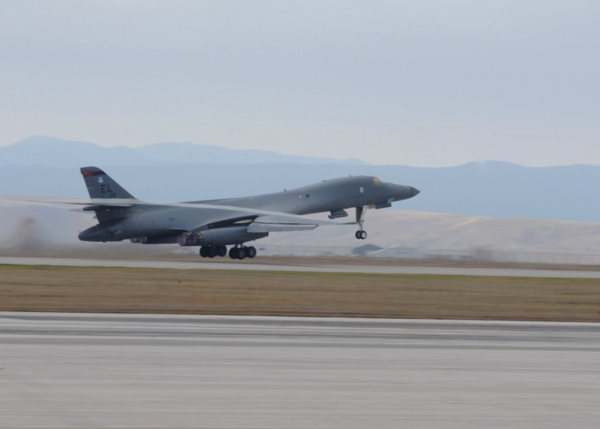 A B-1 bomber from the 34th Bomb Squadron launches as part of a Combat Hammer exercise at Ellsworth Air Force Base, S.D., Nov. 4, 2015. The 34th BS employed the Joint Air to Surface Standoff Missile-Extended Range, the Air Force’s premier standoff weapon, during the exercise. (U.S. Air Force photo by Airman 1st Class Denise M. Nevins/Released)