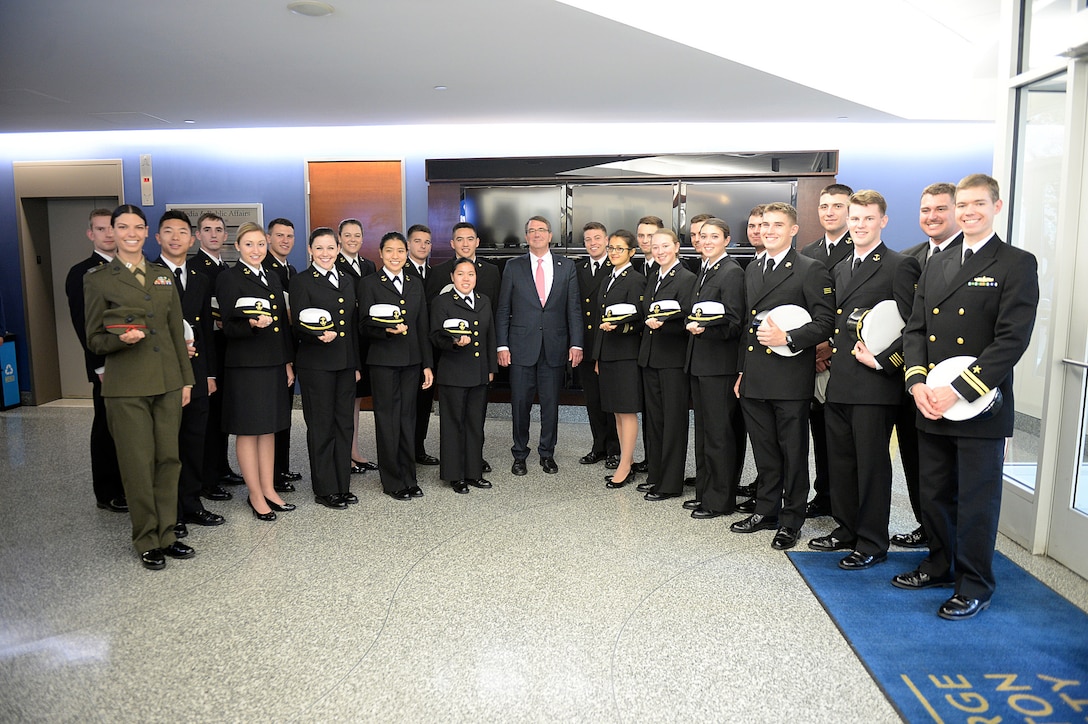 Defense Secretary Ash Carter poses with cadets before announcing the first phase of personnel reforms in his Force of the Future initiative at The George Washington University in Washington, D.C., Nov. 18, 2015. DoD photo by Army Sgt. 1st Class Clydell Kinchen