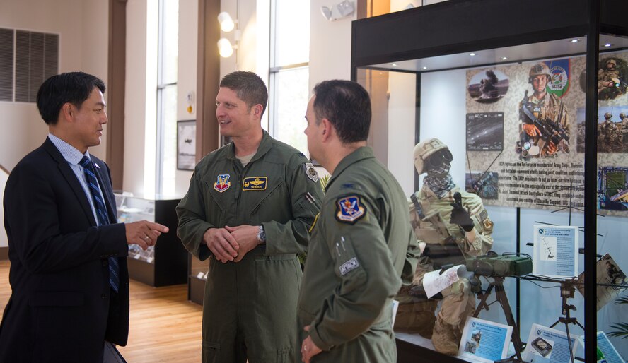 Republic of China air force Col. Cheng-Hsiang Ho, speaks with U.S. Air Force Col. Timothy Sumja, 23d Fighter Group commander, and Col. Mark Barrera, 23d Wing vice commander, during ROCAF Lt. Gen. Liu Shou Jen’s visit, Nov. 18, 2015, at Moody Air Force Base, Ga. In the early 1940’s, the First American Volunteer Group of the Chinese air force were known as the ‘Flying Tigers’ and were comprised of United States Army Air Corps,  Navy and Marine Corps pilots. The 23d Fighter Group was birthed from this lineage. (U.S. Air Force photo by Airman 1st Class Greg Nash/Released)