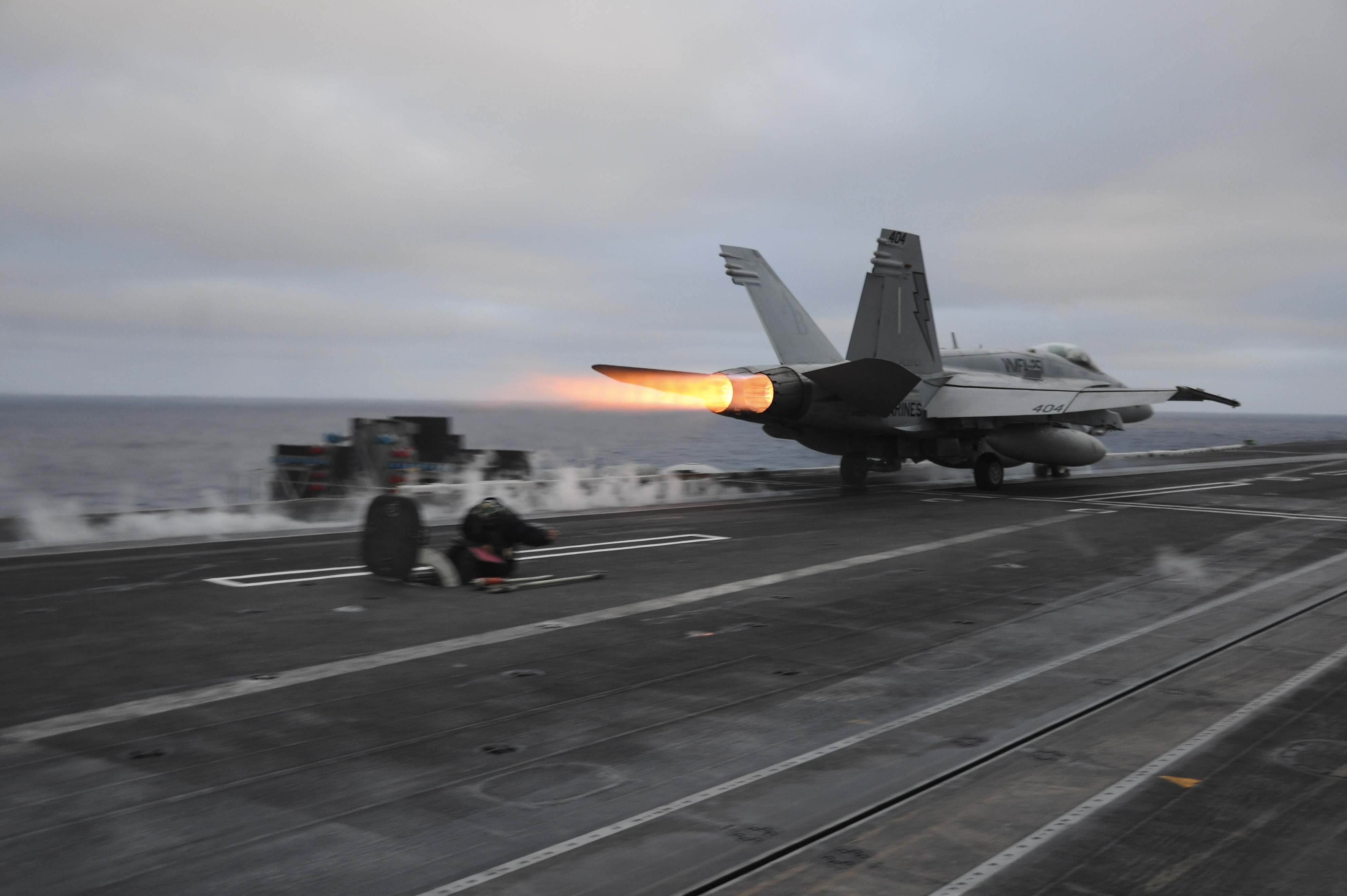 フランクリンミント　VMFA-321 戦闘攻撃飛行隊 VMFA-321 - Wikipedia