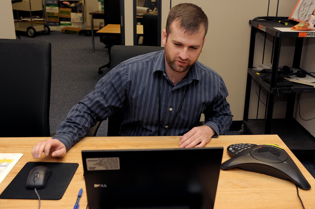 DLA Information Operations employee Rick Proulx welcomes students logging in for a webinar about how to obtain accurate and up-to-date supply information from official data sources like WebFLIS.