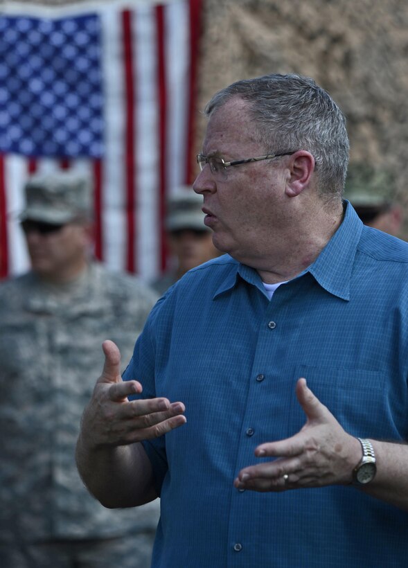 U.S. Deputy Defense Secretary Bob Work speaks with U.S. soldiers on Camp Lemonnier, Djibouti, Nov. 26, 2015. U.S. Air Force photo by Senior Airman Peter Thompson