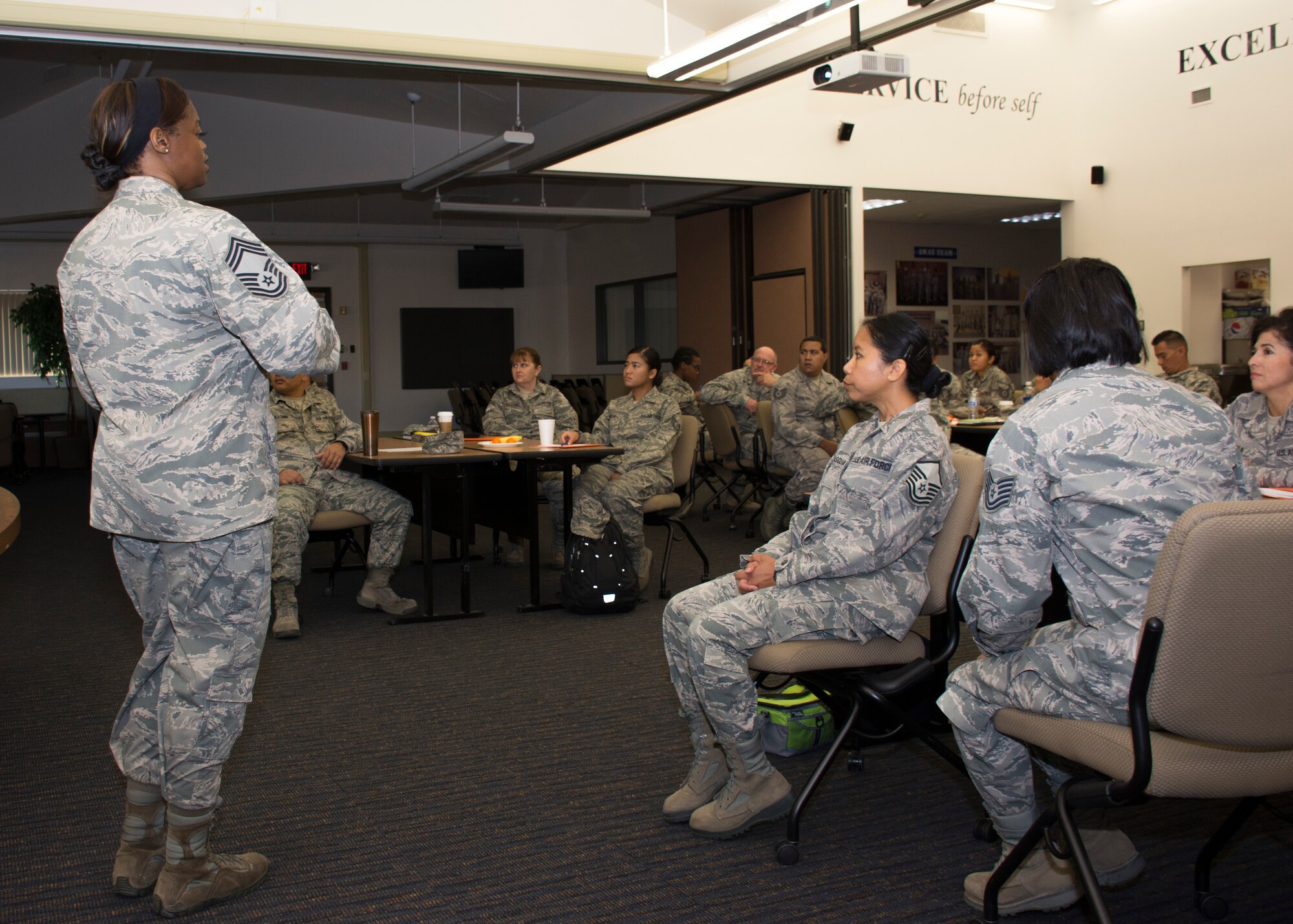TRAVIS AIR FORCE BASE, Calif. -- More than two dozen technical and master sergeants participated in the 349th Air Mobility Wing's latest session of Operation B.O.L.D.er held Sept. 25, 2015, at Travis Air Force Base, Calif. (U. S. Air Force photos/Master Sgt. Rachel Martinez) 
