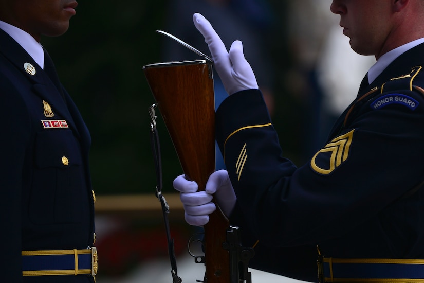 Gold Star Mother’s Day: Local mothers attend Arlington ceremony > Joint ...