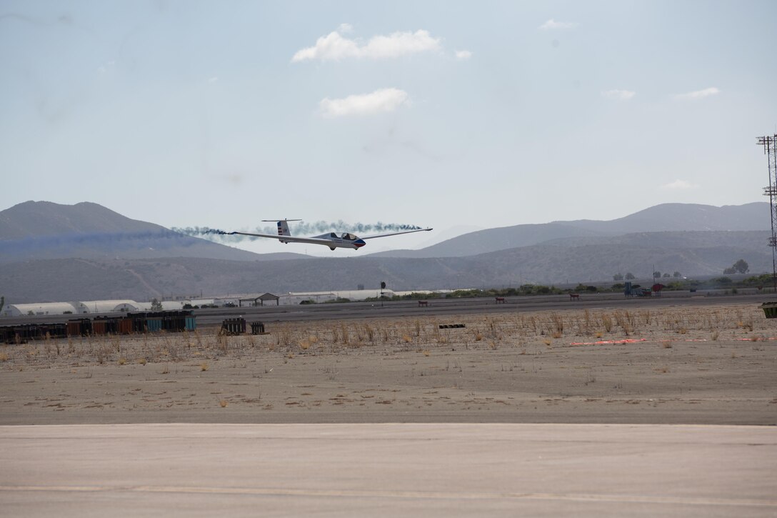 Bret Willat flies the Grob G-103 Acro Twin II during his “Sailplane Magic” performance at the 2015 MCAS Miramar Air Show aboard Marine Corps Air Station Miramar, California, Oct. 2. Willat and his family own and operate Sky Sailing Inc., one of the largest gliderports and training facilities in the world. (U.S. Marine Corps photo by Sgt. Michele Hunt/Released)