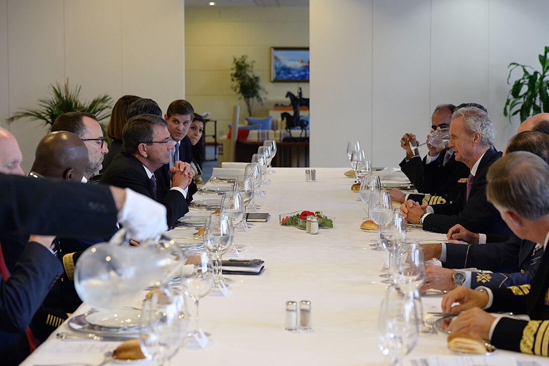 U.S. Defense Secretary Ash Carter meets with Spanish Defense Minister Pedro Morenes during a working lunch in Madrid, Oct. 5, 2015. DoD photo by U.S. Army Sgt. 1st Class Clydell Kinchen