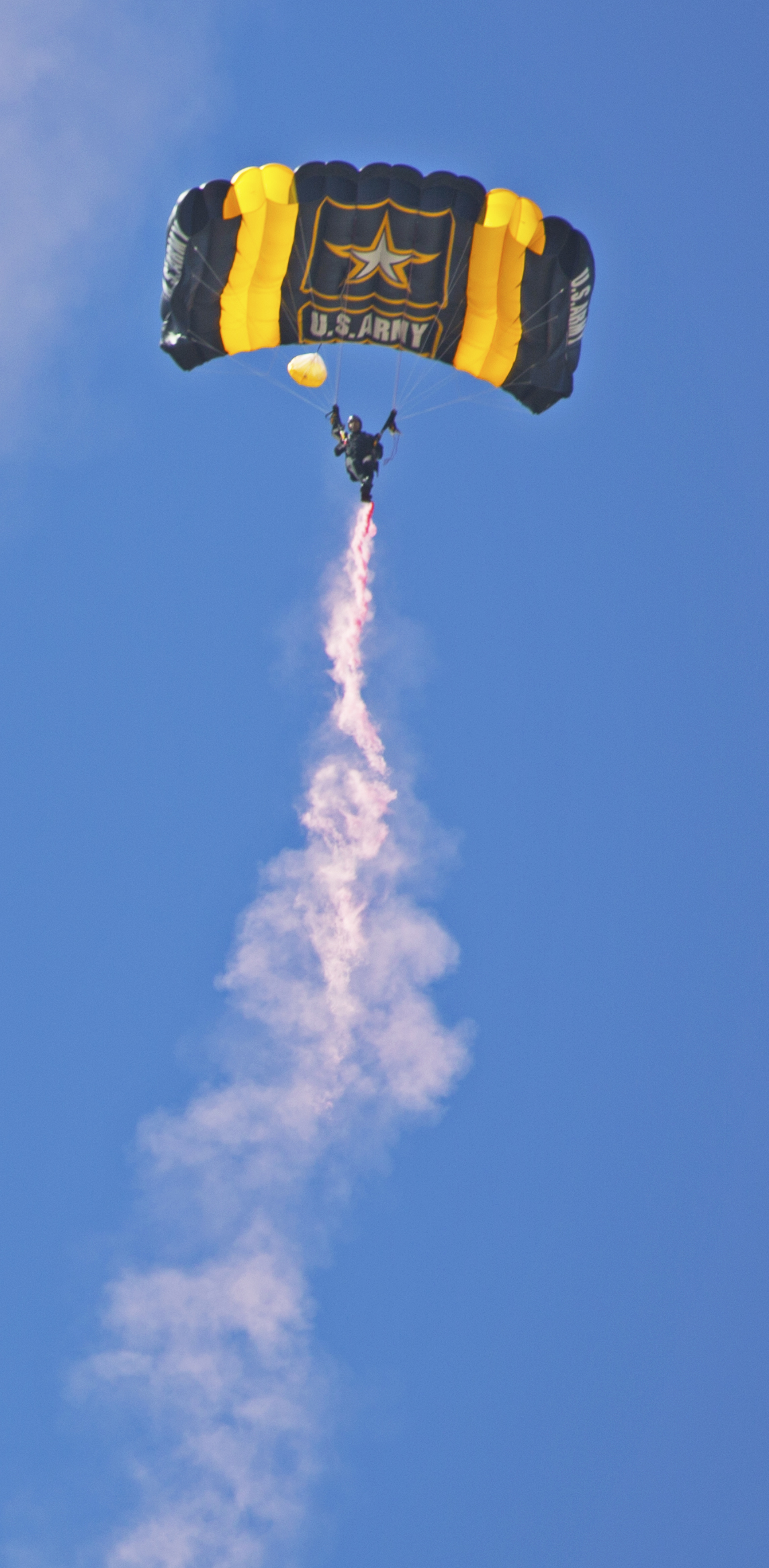 The Army’s Golden Knights parachute team performs during the 2015 MCAS Miramar Air Show aboard Marine Corps Air Station Miramar, Calif., Oct. 2. The demonstration team jumps from more than 12,000 feet onto a target on the ground. (U.S. Marine Corps photo by Sgt. Uriel Avendano/Released)