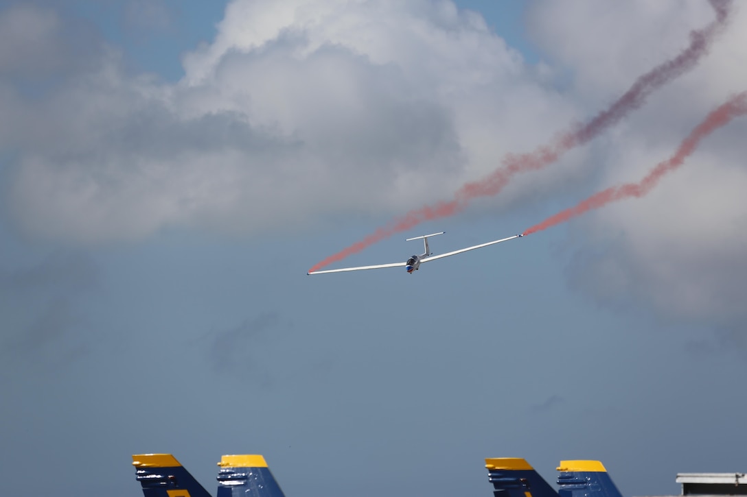 Bret Willat flies the Grob G-103 Acro Twin II during his “Sailplane Magic” performance at the 2015 MCAS Miramar Air Show aboard Marine Corps Air Station Miramar, Calif., Oct. 2. Willat and his family own and operate Sky Sailing Inc., one of the largest gliderports and training facilities in the world. (U.S. Marine Corps photo by Cpl. Alissa P. Schuning/Released)
