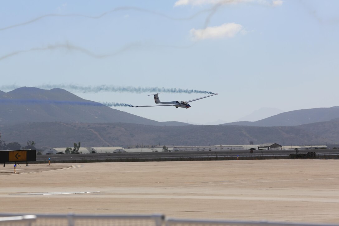 Bret Willat flies the Grob G-103 Acro Twin II during his “Sailplane Magic” performance at the 2015 MCAS Miramar Air Show aboard Marine Corps Air Station Miramar, Calif., Oct. 2. Willat and his family own and operate Sky Sailing Inc., one of the largest gliderports and training facilities in the world. (U.S. Marine Corps photo by Cpl. Alissa P. Schuning/Released)
