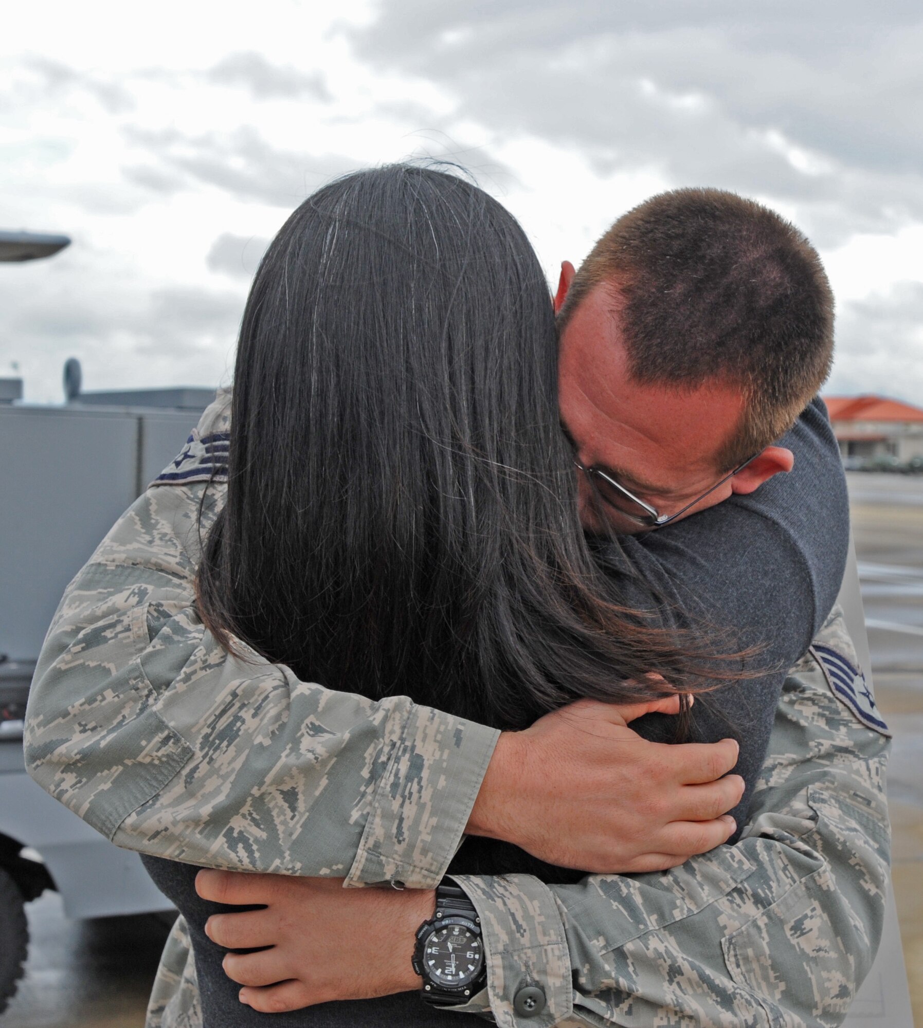 At the close of the October Unit Training Assembly, family and friends gathered to welcome home the latest group of 927 ARW redeployers. The reservists deployed to an undisclosed location and included both KC-135 Stratotanker aircrew and an element of aircraft maintainers. (U.S. Air Force Photo/Tech. Sgt. Peter Dean)
