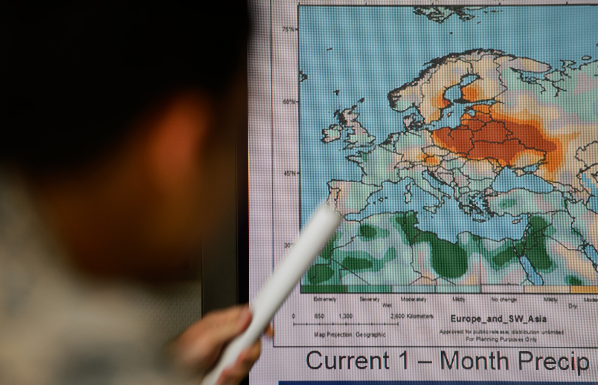 Airmen from the 7th Weather Squadron practice giving bireifings to one other during a training exercise Sept. 17, 2015, at Grafenwohr Training Area, Germany. The instructors of the 7th WS used a variety of tools including briefing and hands-on lessons to develop 30 battlefield weather airmen during the annual Cadre Focus training exercise. The 7th WS revamped Cadre Focus to concentrate on basic field training skills and forecasting in Eastern Europe. The squadron is the only one embedded alongside Army units providing weather intelligence throughout the European and African areas of operation. (U.S. Air Force photo/Staff Sgt. Armando A. Schwier-Morales)