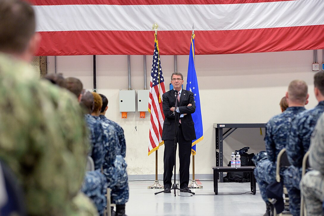 U.S. Defense Secretary Ash Carter speaks to troops on Naval Air Station Sigonella, Italy, Oct. 6, 2015. DoD photo by U.S. Army Sgt. 1st Class Clydell Kinchen