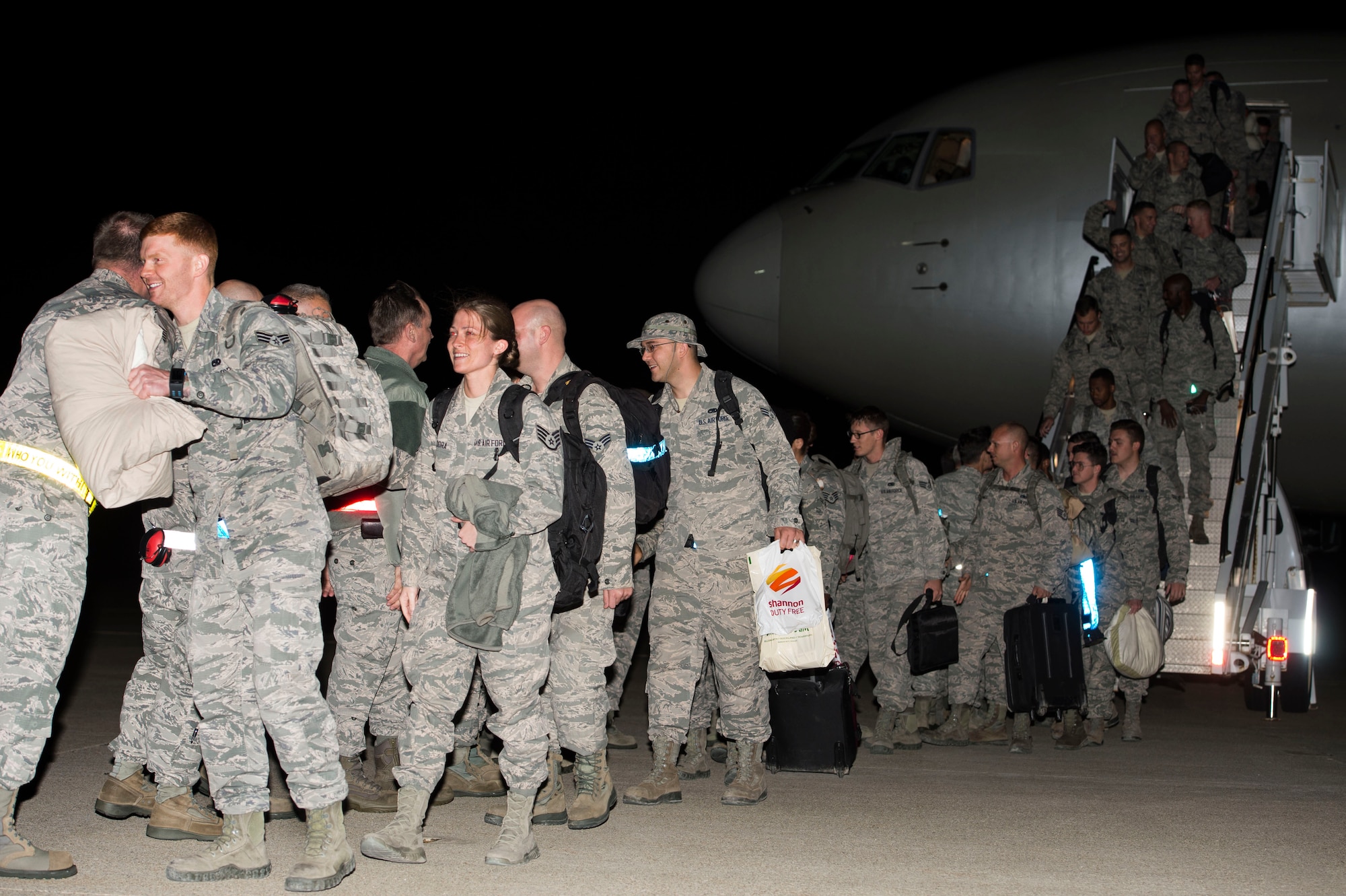 U.S. Air Force Airmen return from a six-month deployment to the Middle East at Langley Air Force Base, Va., Oct. 5, 2015. During the deployment, approximately 200 Service members from the 1st and 192nd Fighter Wings were assigned to United States Central Command as part of a theater security package. (U.S. Air Force photo by Senior Airman Kayla Newman/Released)