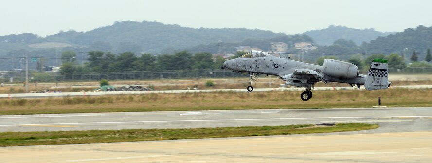 A-10s land at Osan
