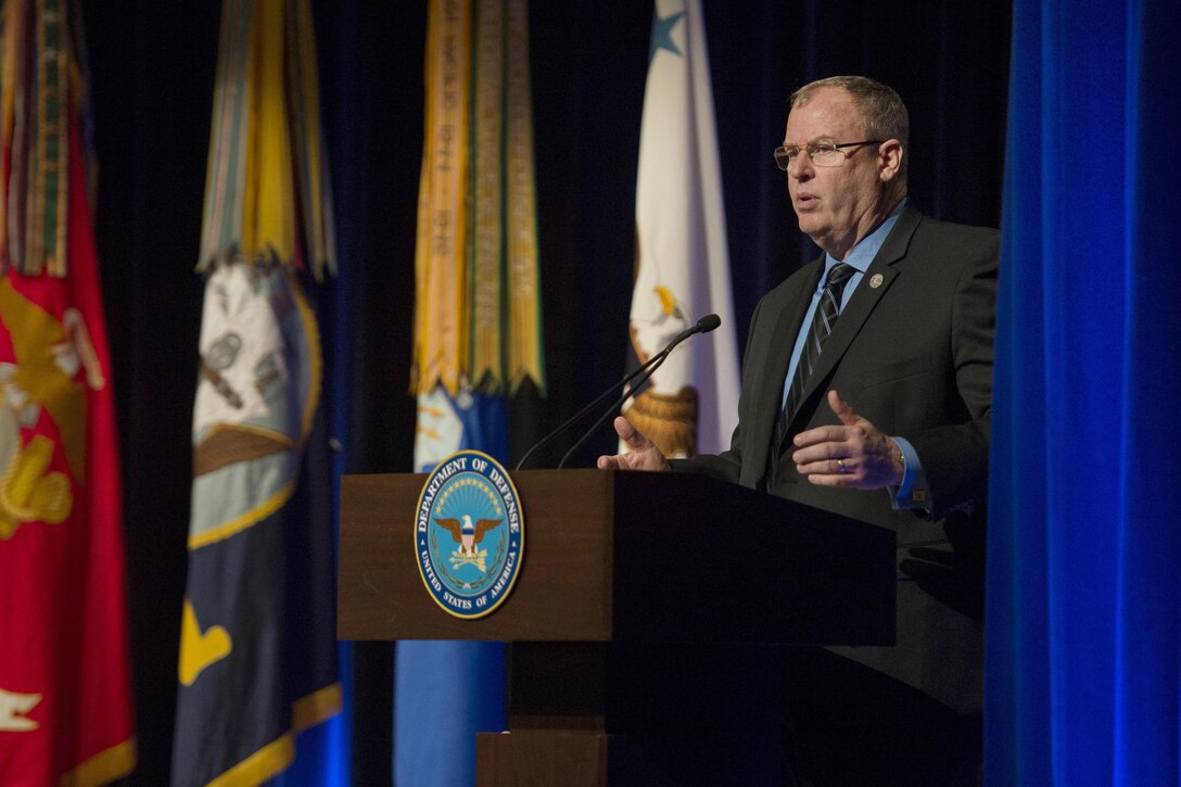 Deputy Defense Secretary Bob Work delivers remarks during the Defense Department's civilian awards ceremony at the Pentagon, Oct. 8, 2015. DoD photo by U.S. Air Force Senior Master Sgt. Adrian Cadiz