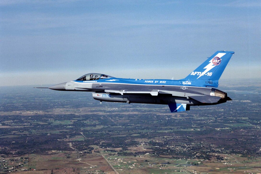 General Dynamics NF-16A AFTI in flight. (U.S. Air Force photo)