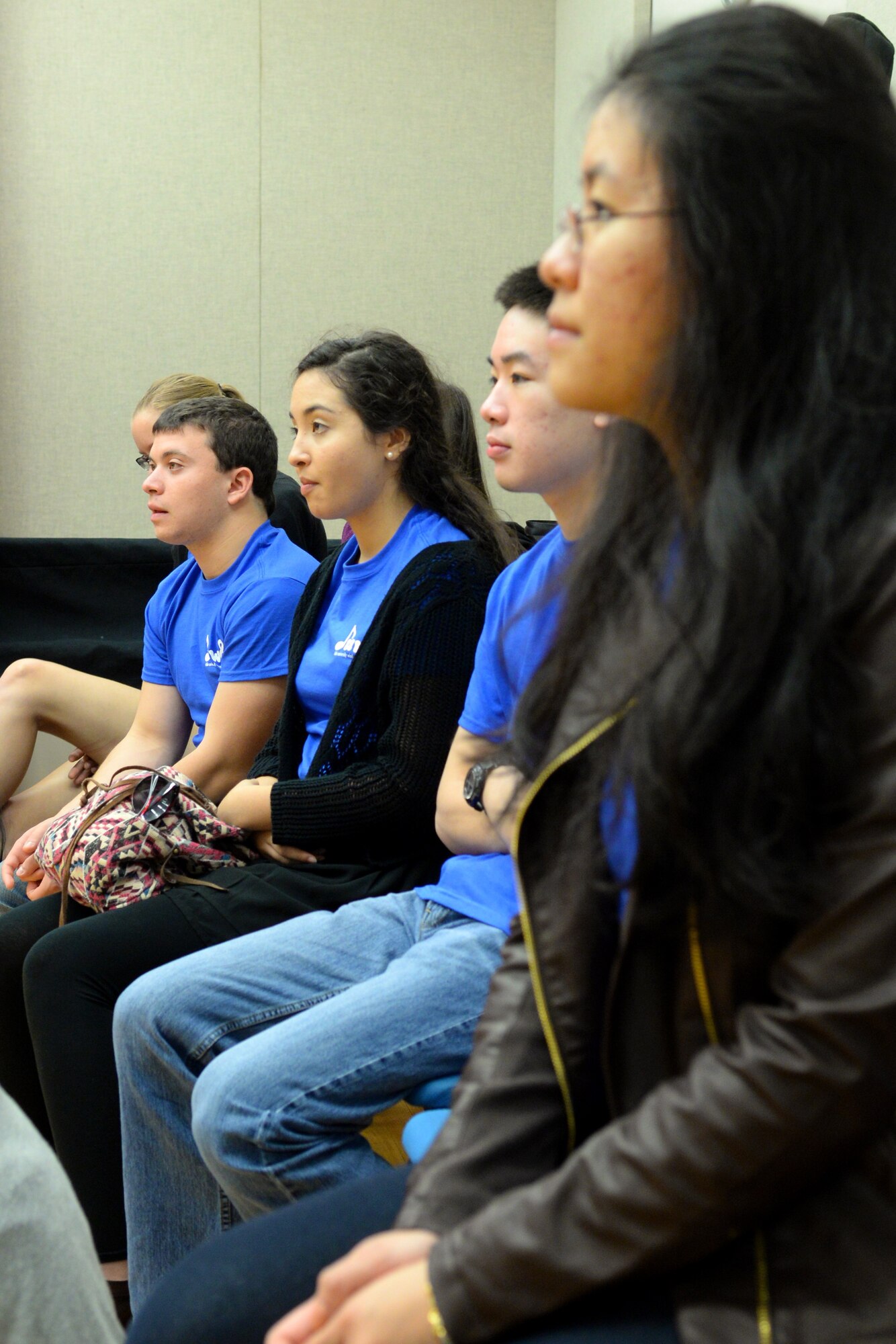 Students from Duke University watch the U.S. Air Force Concert Band rehearse at Joint Base Anacostia-Bolling, Washington D.C., Oct. 13, 2015. The members of Duke University’s Wind Symphony visited the U.S. Air Force Band today for an immersion in music and Air Force culture. The students attended Masterclass sessions led by performers from the Band to further develop mastery of their instruments before watching the Concert Band’s final rehearsal before their fall tour. (U.S. Air Force photo/1st Lt. Esther Willett)