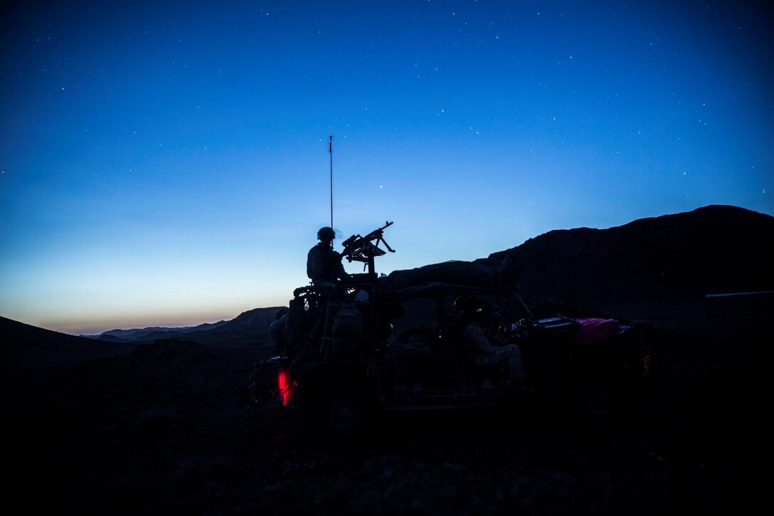 ARTA RANGE FACILITY, Djibouti (Oct. 6, 2015) U.S. Marines with the 15th Marine Expeditionary Unit’s Force Reconnaissance Detachment, provide security during a desert survival and tactics course alongside the French 5th Overseas Combined Arms Regiment (RIAOM). Elements of the 15th MEU trained with the 5th RIAOM in Djibouti in order to improve interoperability between the MEU and the French military. (U.S. Marine Corps photo by Sgt. Emmanuel Ramos/Released)