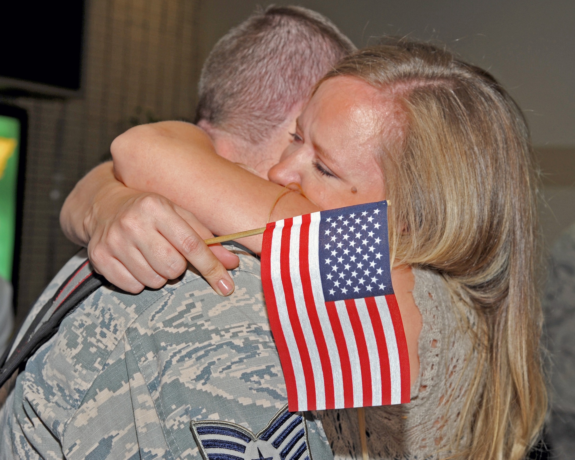 More than two dozen, family members, friends and well-wishers gathered at Tampa International Airport, Oct. 15, to welcome home the first wave of redeployers from the 927th Security Forces Squadron. During the six-month long deployment to Southwest Asia, the defenders provided air base defense, force protection and performed anti-terrorism duties. (U.S. Air Force photo/Tech. Sgt. Peter Dean)