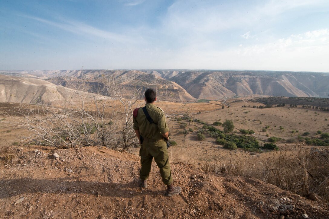 An Israeli soldier looks over the Syrian and Jordian borders in northern Israel, Oct. 18, 2015. DoD photo by D. Myles Cullen
