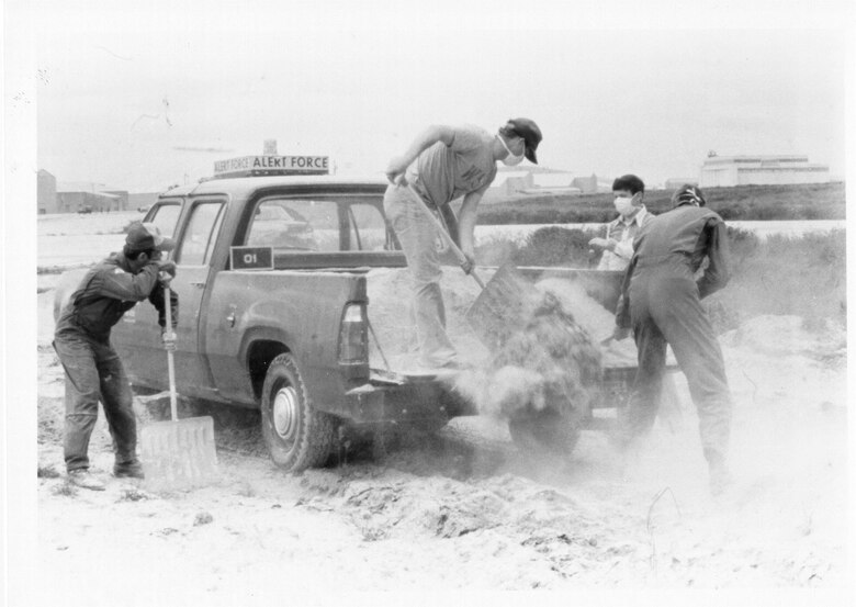 Who Shot J.R.? > Fairchild Air Force Base > Display