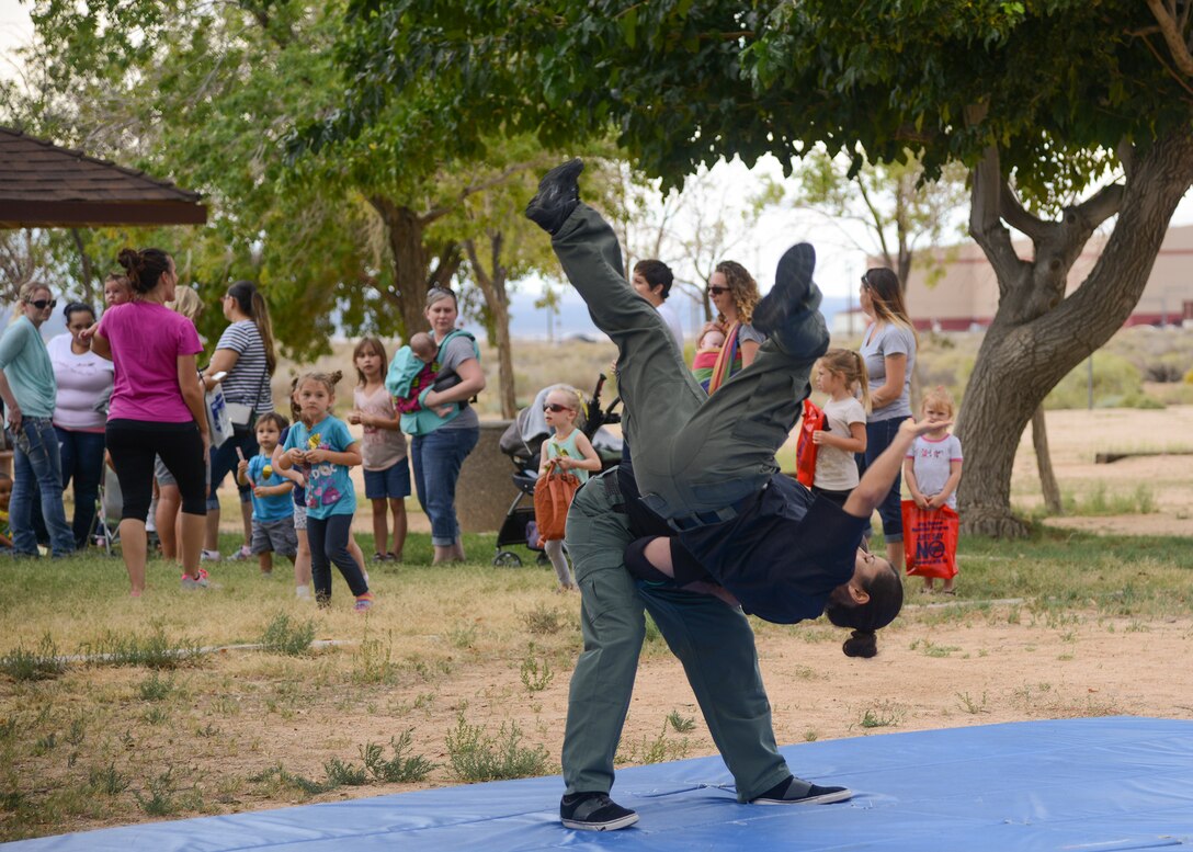 The Lancaster Sheriff’s Department set up a mat for self-defense demonstrations at the Family Fall Festival Oct. 15. (U.S. Air Force photo by Rebecca Amber)