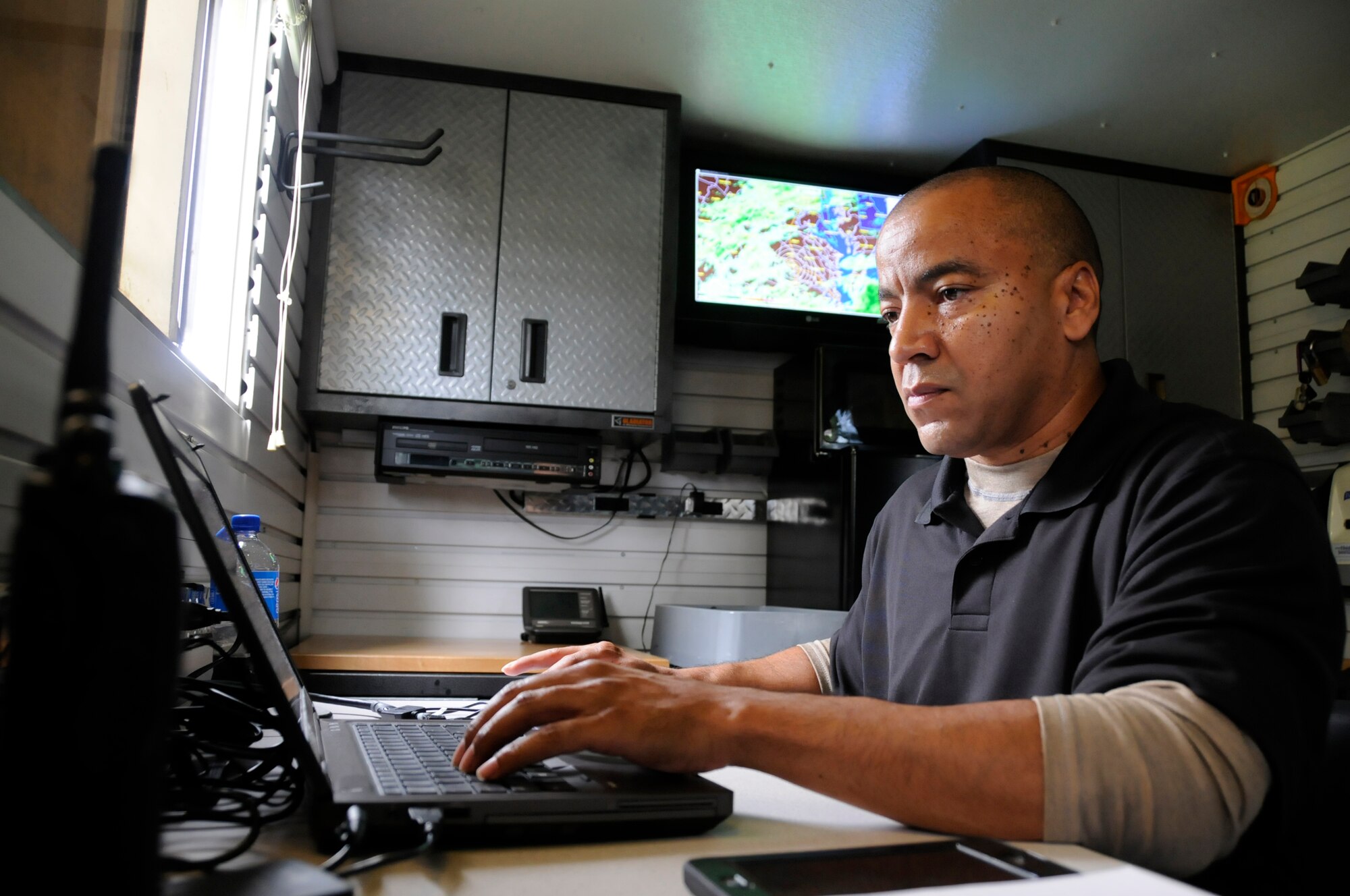 Master Sgt. Malvin Johnson, a weather forecaster from the Virginia Air National Guard, 192nd Fighter Wing, 200th Weather Flight, based at Joint Force Headquarters in Sandston, provided meteorological and planning support for the Union Cycliste Internationale Road World Cycling Championship in Richmond, Sept.18-27, 2015. Richmond was the first U.S. city to host the UCI race since 1986 when it was held in Colorado Springs. (U.S. Air National Guard photo by MSgt. Carlos J. Claudio/ Released)