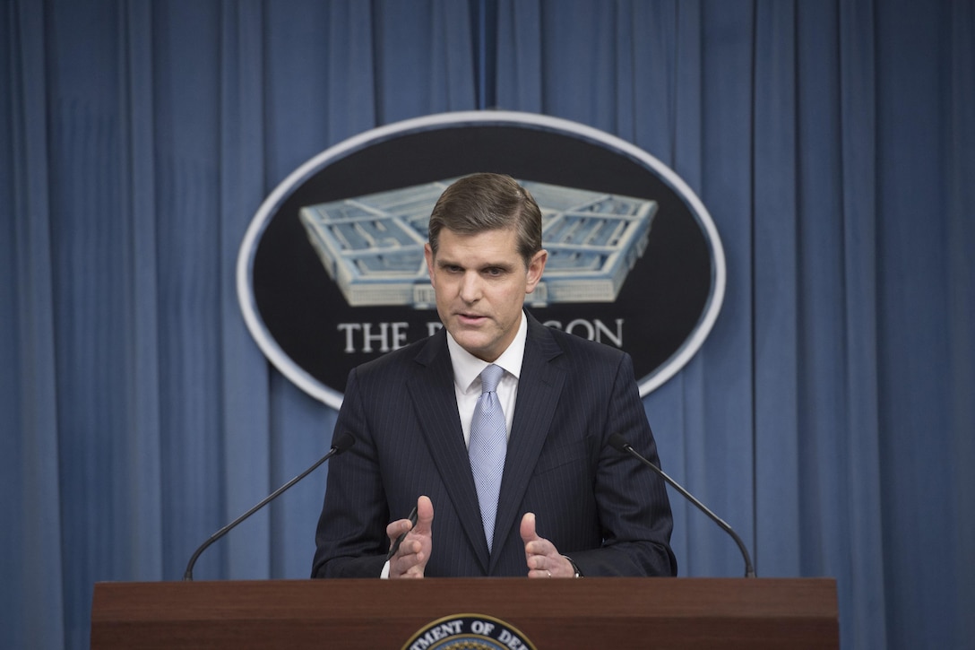 Pentagon Press Secretary Peter Cook conducts a news conference with reporters at the Pentagon, Oct. 22, 2015. DoD photo by Air Force Senior Master Sgt. Adrian Cadiz