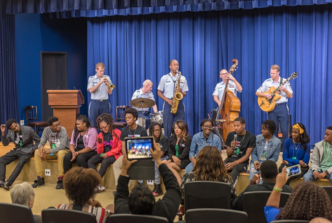A combo from the Airmen of Note perform with Washington, D.C. public school students at a White House conference on the arts and youth justice. (photo by Senior Master Sgt.Kevin Burns/released)