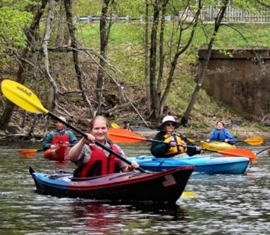 The U.S. Army Corps of Engineers (USACE) announced today that it will waive day use fees for veterans, active and reserve component service members, and their families at the more than 2,800 USACE-operated recreation areas nationwide on Veterans Day, November 11.
