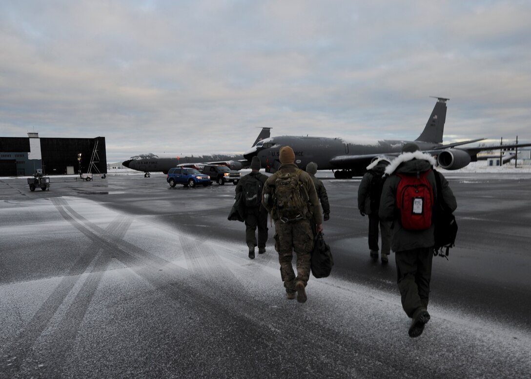 A KC-135 Stratotanker assigned to McConnell Air Force Base, Kan., is de-iced after snowfall, Oct. 19, 2015, at 5 Wing Goose Bay, Canada. From Oct. 15 - 26, 2015, approximately 700 members from the Canadian Armed Forces, United States Air Force, United States Navy, and United States Air National Guard are deploying to Iqaluit, Nunavut, and 5 Wing Goose Bay, Newfoundland and Labrador for Exercise Vigilant Shield 16. (U.S. Air Force photo by Senior Airman Victor J. Caputo)