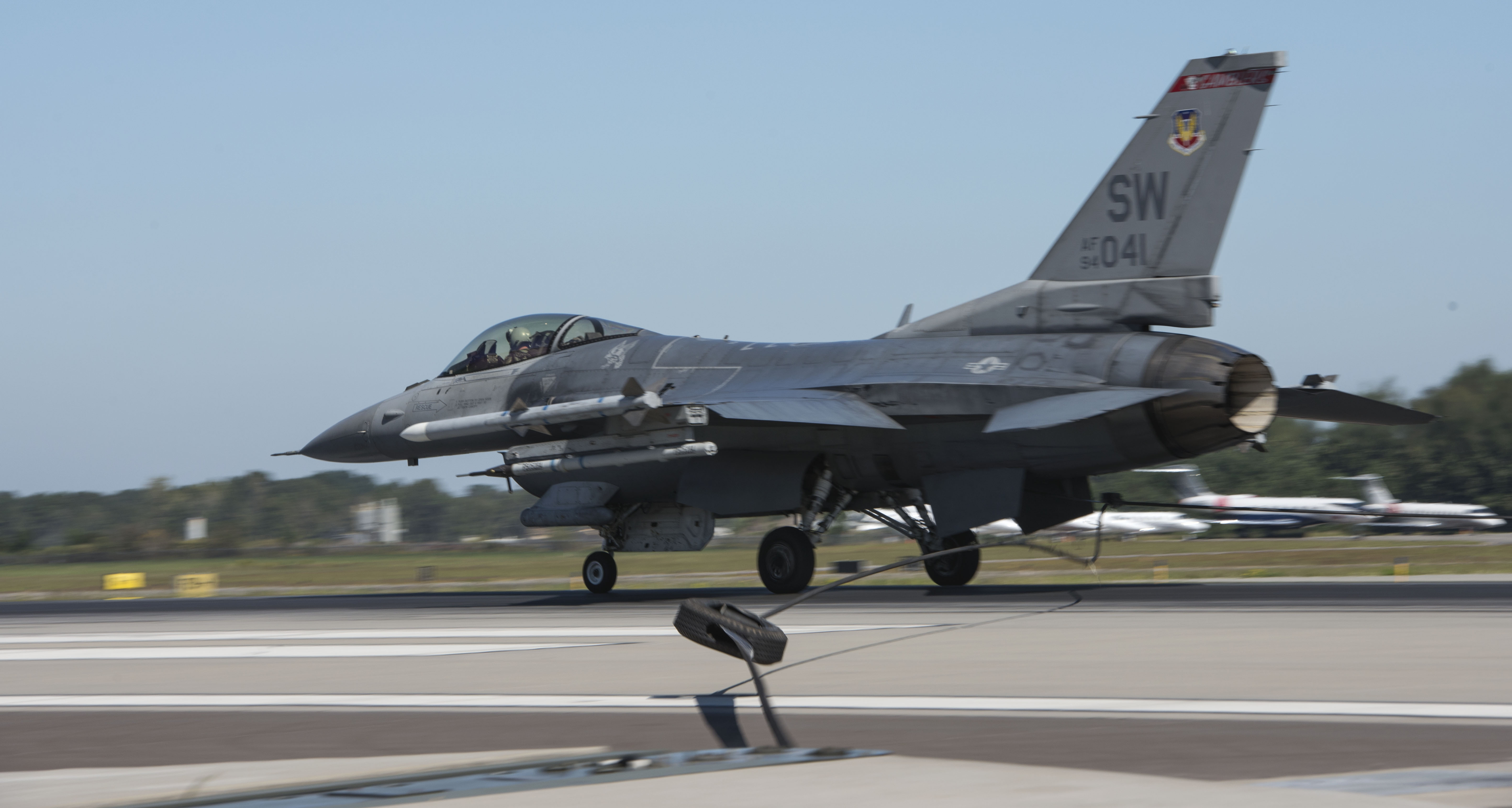 Shaw AFB F16 helps 628th CES > Joint Base Charleston > Press Releases