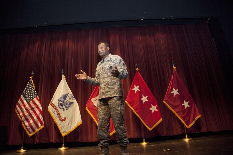 ST. PAUL, Minn. – Lt. Gen. Thomas Bostick, Chief of Engineers and Commanding General, U.S. Army Corps of Engineers, talks about the challenges and opportunities the Corps of Engineers faces in the future during a town hall at the district’s headquarters in St. Paul, Minnesota, Sept. 1. 
