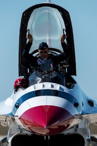 Maj. Tyler Ellison, U.S. Air Force Air Demonstration Squadron “Thunderbirds” operations officer, opens the canopy of his F-16 Fighting Falcon Oct. 27, 2015 at Joint Base San Antonio-Randolph, Texas. The Thuderbirds perform aerial demonstrations to highlight the unique capabilities of American military services, while showcasing the world’s most technologically advanced air and space force capabilities.