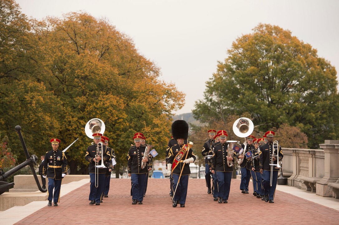 An Army band marches into place at National Defense University, Washington D.C., Oct. 27, 2015, as U.S. Defense Secretary Ash Carter hosts Israeli Defense Minister Moshe Yaalon to discuss matters of mutual importance and speak to U.S. and international students. DoD photo by Air Force Senior Master Sgt. Adrian Cadiz