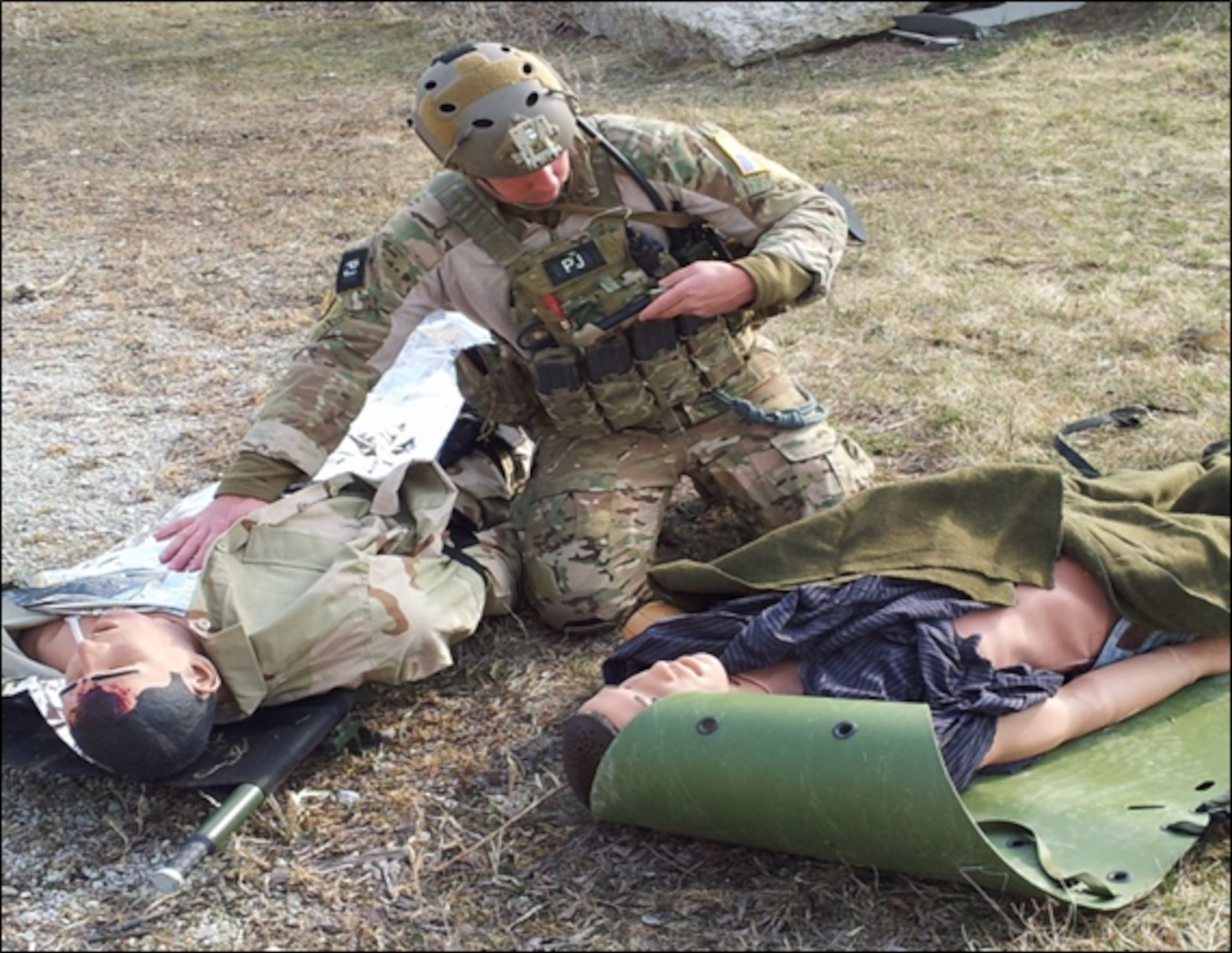 A Pararescue-Jumper from the 123rd Special Tactics Squadron using BATDOK in a mass casualty training exercise.
