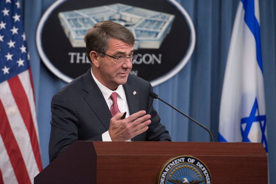 U.S. Defense Secretary Ash Carter discusses an issue during a joint press conference with Israeli Defense Minister Moshe Yaalon at the Pentagon, Oct. 28, 2015. DoD photo by U.S. Air Force Senior Master Sgt. Adrian Cadiz