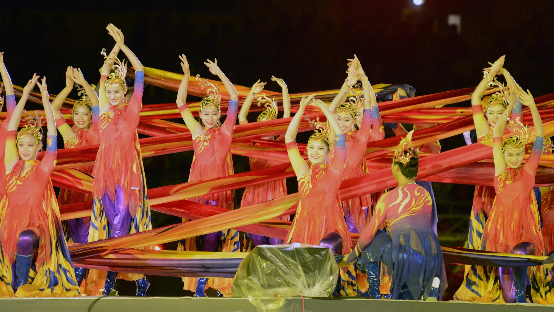 Dancers showcase the culture of Wuhan in central China's Hubei province, where the next CISM World Games will be held in 2019. The dance was part of closing ceremonies for the 6th CISM World Games in MunGyeong, South Korea, Oct. 11, 2015.