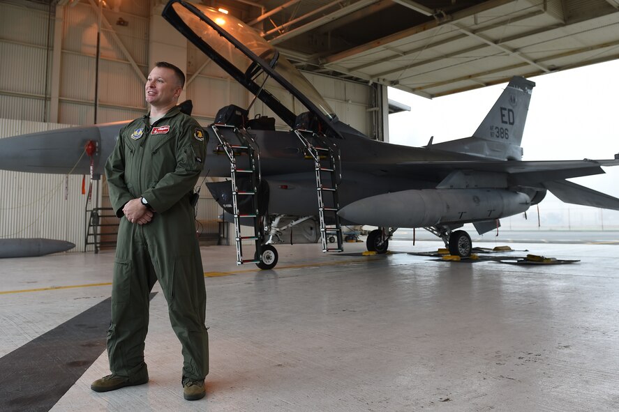 Master Sgt. Justin Suddeth, 40th Test Flight Squadron aerial broadcaster, gives an on-camera interview with local media outlets on the McChord Field flightline Oct. 26, 2015, at Joint Base Lewis-McChord, Wash. Suddeth is part of an Edwards Air Force Base F-16 Falcon aircrew here supporting the KC-46 Pegasus Flight Test Program.(U.S. Air Force photo/Senior Airman Naomi Shipley) 