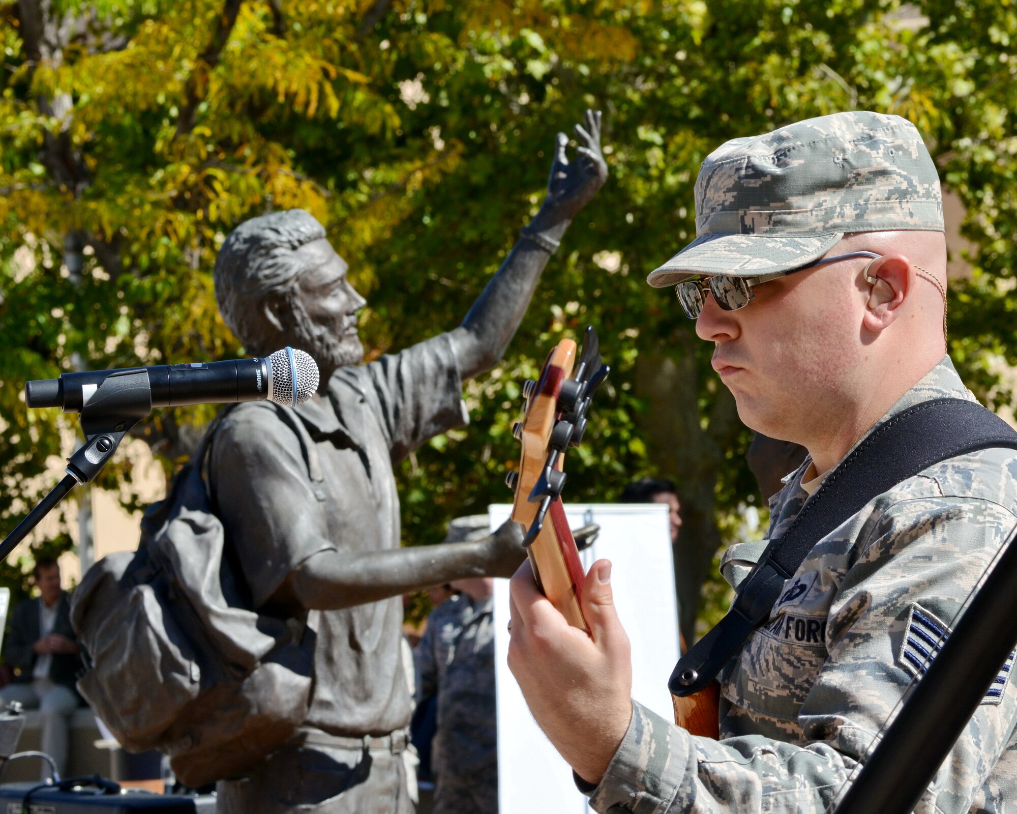 Staff Sgt. Colin Trusedell of the U.S. Air Force Academy band Blue Steel performs at UNM Oct. 23. (Photo by Jamie Burnett)