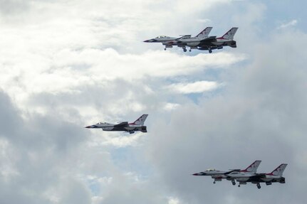 JBSA-Randolph - The U.S. Air Force Aerial Demonstration Squadron “Thunderbirds” performs F-16 acrobatic maneuvers Oct. 31, 2015 at Joint Base San Antonio-Randolph, Texas. The Thunderbirds team members perform for the 2015 JBSA-Randolph Air Show and Open House to be held Oct. 31 and Nov. 1. Air shows allow the Air Force to display the capabilities of our aircraft to the American taxpayer through aerial demonstrations and static displays and allowing attendees to get up close and personal to see some of the equipment and aircraft used by the U.S. military today. (U.S. Air Force photo by Joshua Rodriguez) 