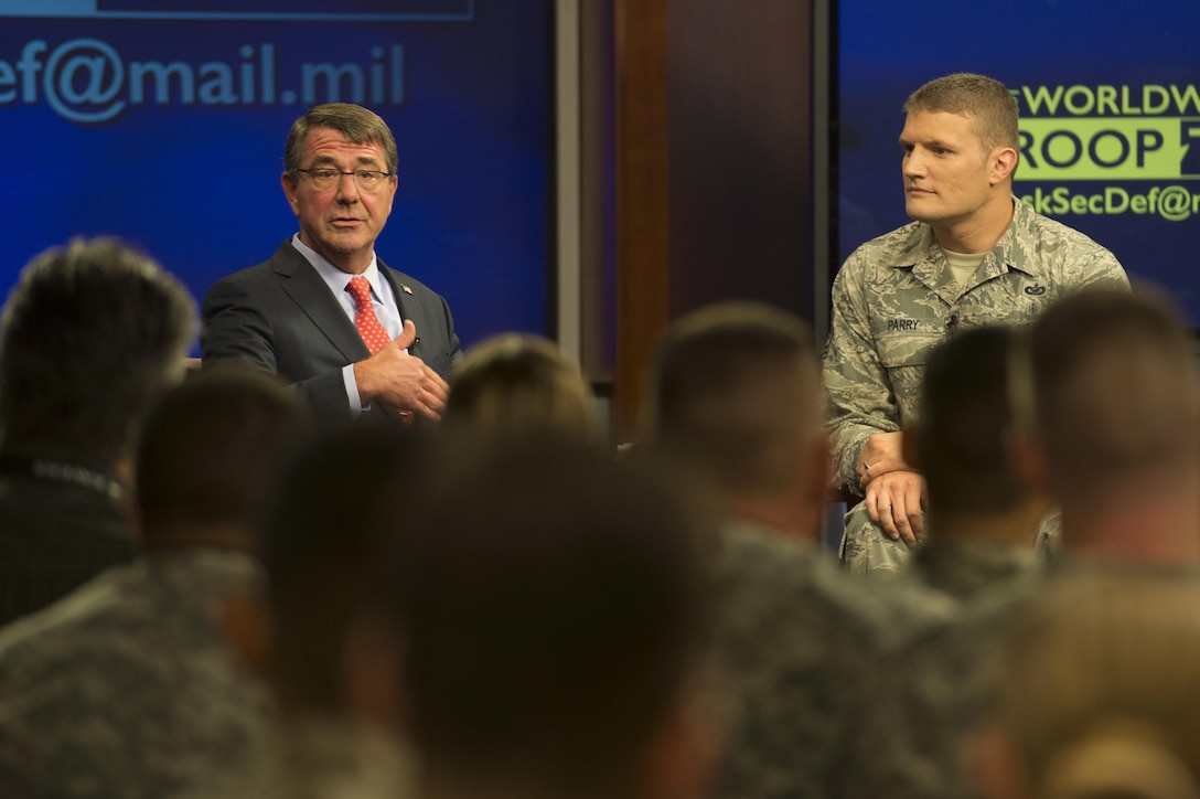 Defense Secretary Ash Carter hosts a Worldwide Troop Talk, the first of its kind, at Defense Media Activity on Fort Meade, Md., Sept. 1, 2015. DoD photo by U.S. Air Force Senior Master Sgt. Adrian Cadiz